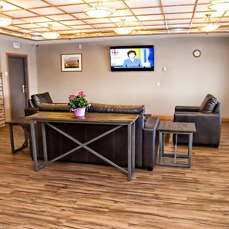 Lakeview Inns & Suites - Brandon Room photo
