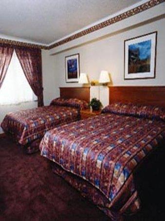 Lakeview Inns & Suites - Brandon Room photo