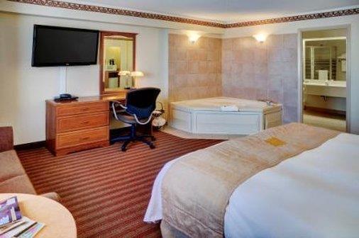Lakeview Inns & Suites - Brandon Room photo