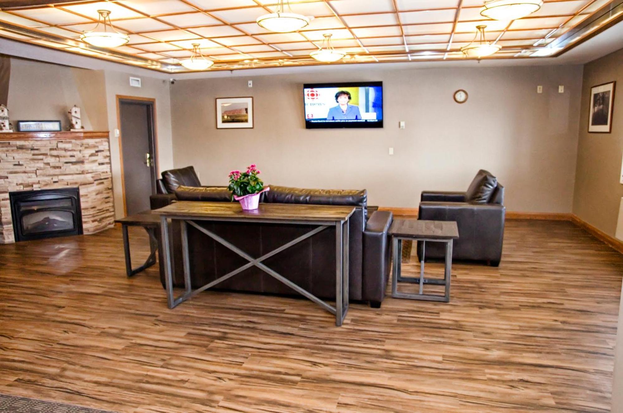 Lakeview Inns & Suites - Brandon Room photo